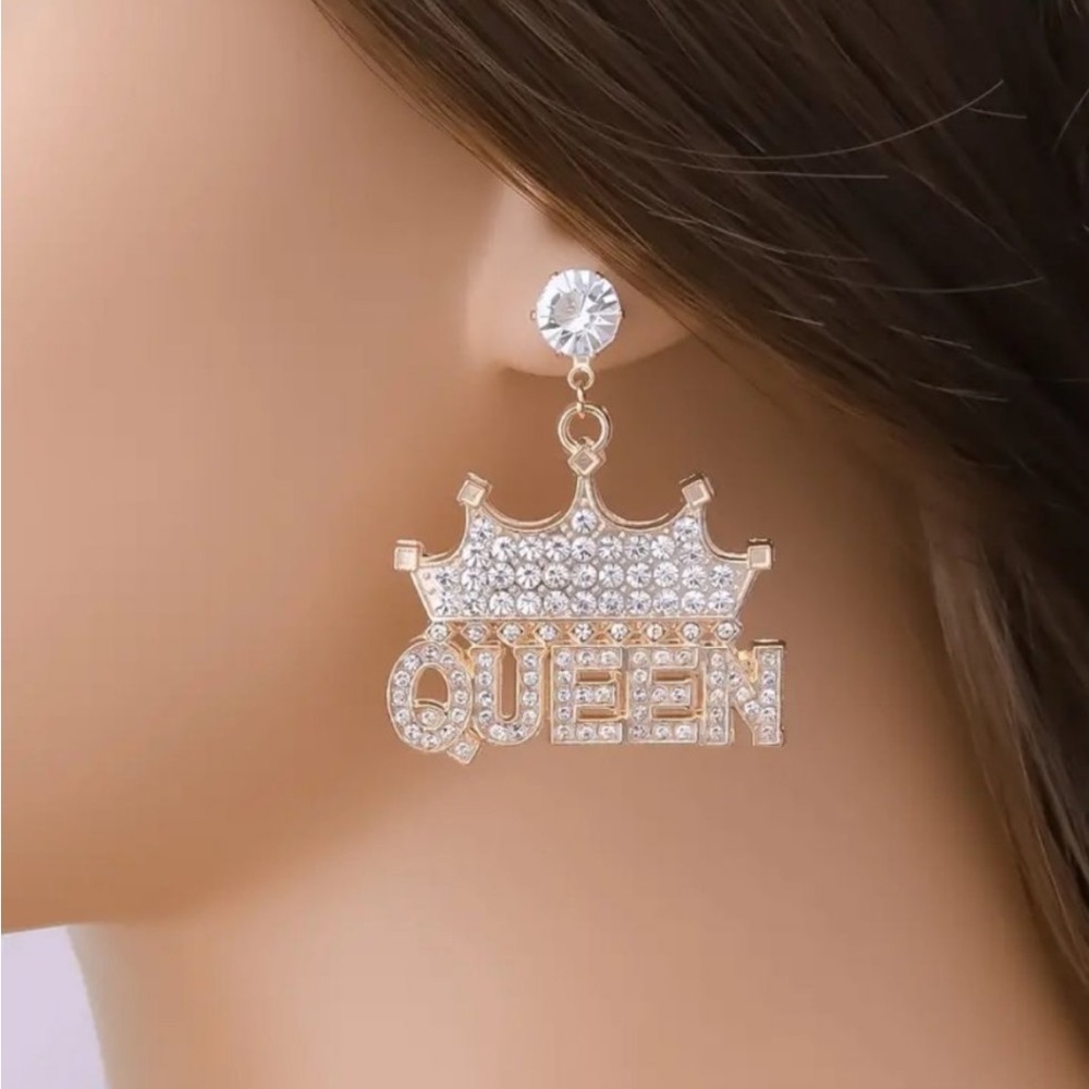 Exaggerated Rhinestone Drop Earrings Queen Letter Pendant Shiny Dangle Earrings